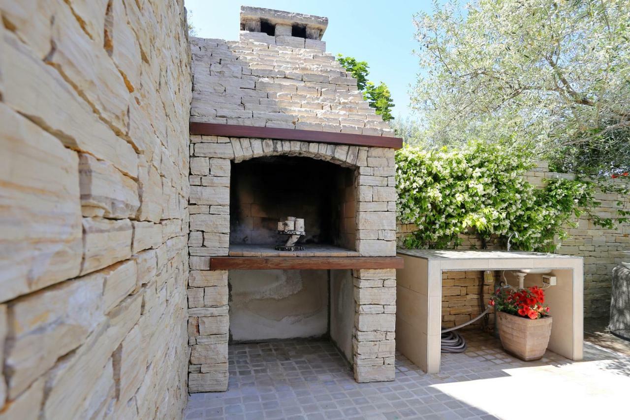 Olive'S Hug Poljana (Ugljan) Exterior foto